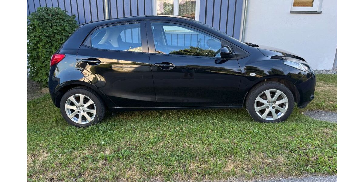 Mazda 2 101.000 km 3.800 &euro; Lindau 88131
