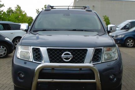Nissan Navara 192.000 km 8.800 &euro; Magdeburg 39128