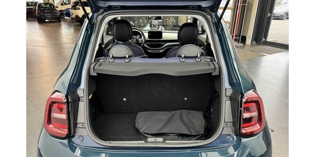 Fiat 500e Action Carplay Android Automatik 1.Hand 11.600 km 12.600 &euro; Lich 35423