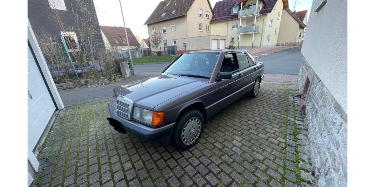 Mercedes-Benz 190 225.000 km 8.300 &euro; Frankfurt 60311