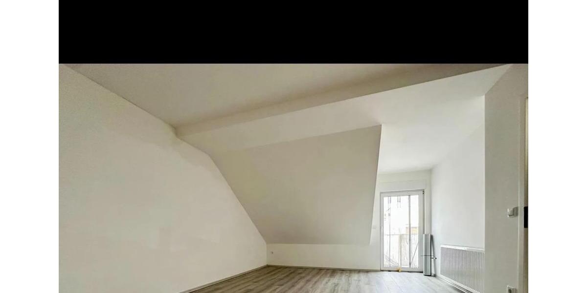 Dachgeschoßwohnung Weisenheim am Sand - 5 Zimmer, 177 m&sup2;, 1.950&euro; | Angebot:26376811