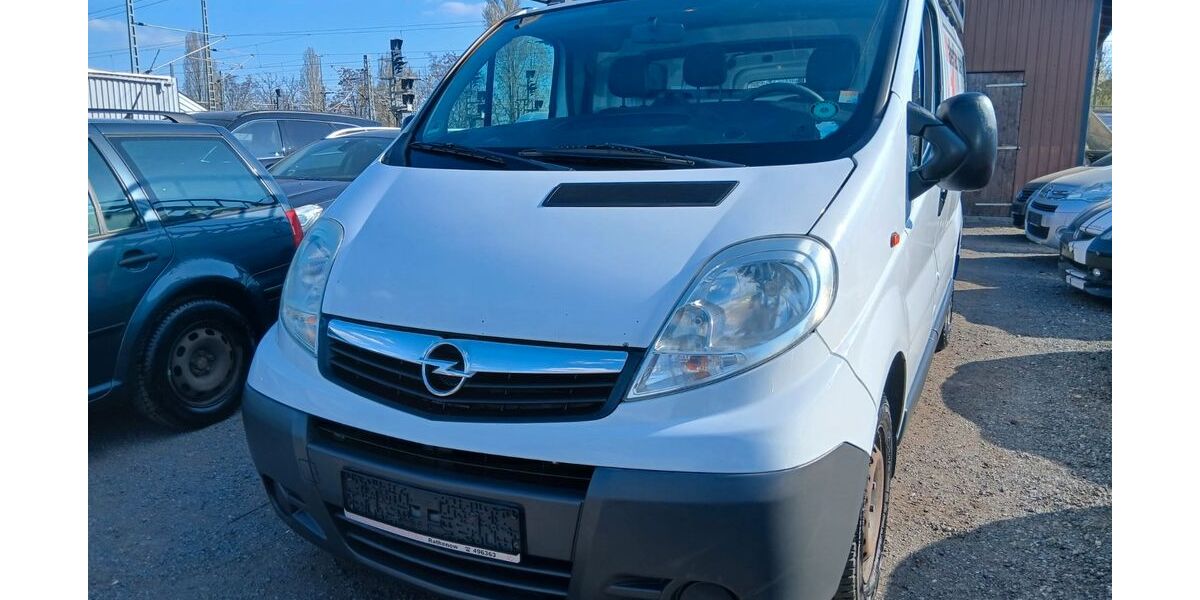 Opel Vivaro 270.000 km 3.499 &euro; Berlin 13597