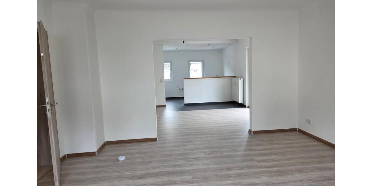 Erdgeschoßwohnung Schmelz - 5 Zimmer, 124 m&sup2;, 780&euro; | Angebot:26408963