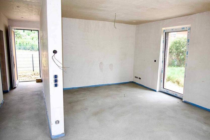 Erstbezug! Neubau-Doppelhaushälften mit Garten, PV-Strom & Top-Ausstattung in ruhiger Wohnlage