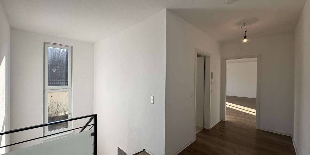 Investieren im Silberstreifen: Wohn-Gewerbeimmobilie mit Garten, Garage & Flexibilitä 6 zimmer