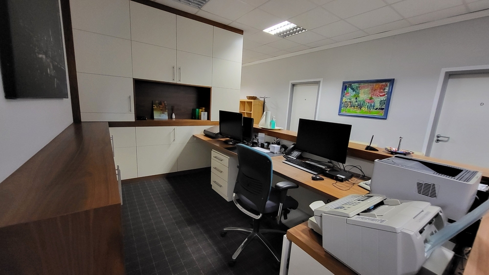 Hofheim Mitte - Moderne Bürofläche mit ca. 172 m² 3.5 zimmer