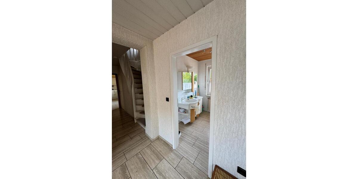 Doppelhaushälfte Witzenhausen Hundelshausen - 7 Zimmer, 160 m&sup2;, 180.000&euro; | Angebot:25175148