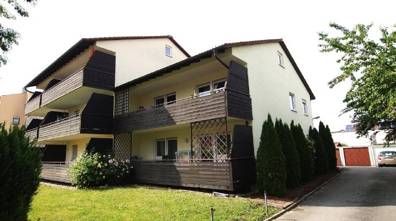Sofort beziehbare 3 Zimmer-ETW mit 2 Garagen