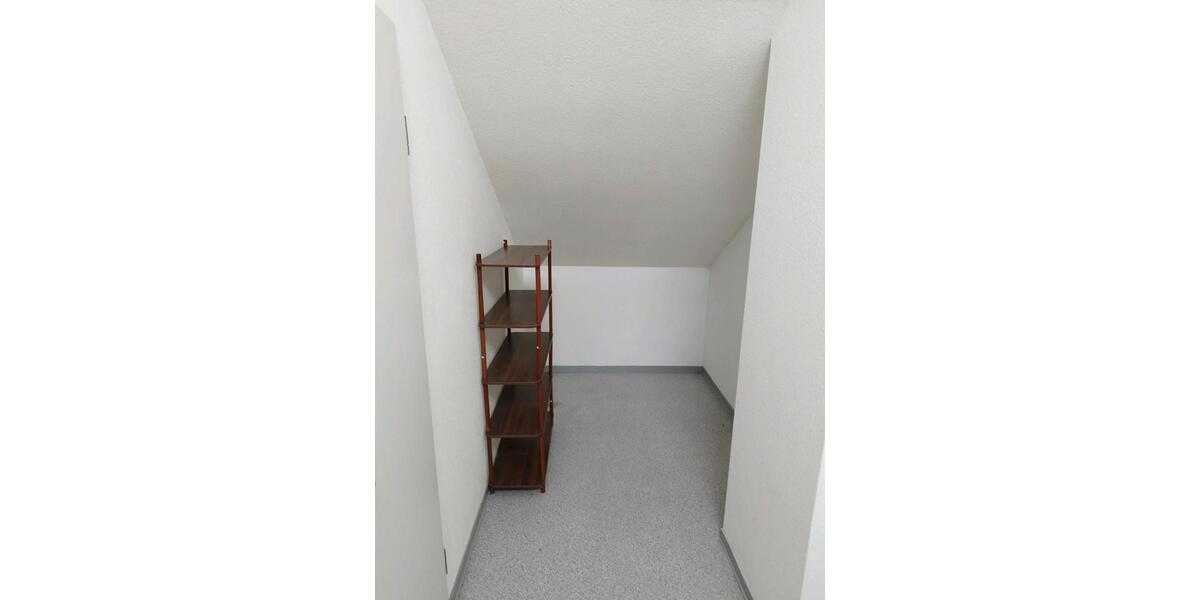 Etagenwohnung Ihlow - 2.5 Zimmer, 80 m&sup2;, 1.100&euro; | Angebot:26268016