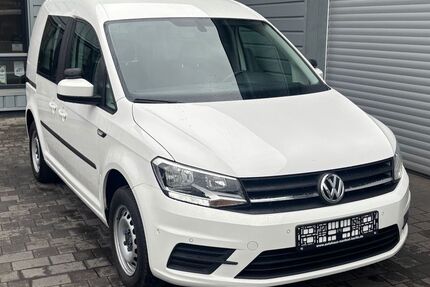VW Caddy 69.272 km 17.990 € Berlin 13051