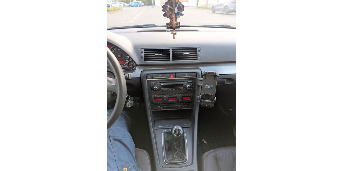 Audi A4 224.000 km 2.700 € Wiesbaden 65205