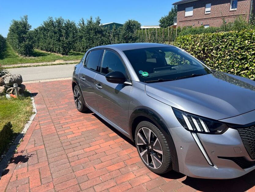 Peugeot 208 39.500 km 16.700 € Guderhandviertel 21720