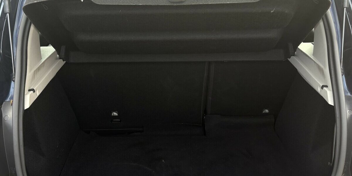 Dacia Sandero Stepway Celebration NAVIGATION/TEMPOMAT 29.280 km 8.900 &euro; Villingen-Schwenningen 78054