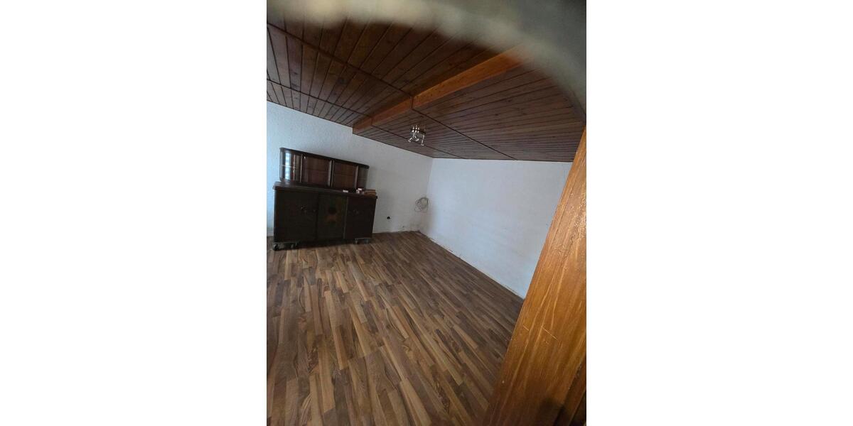 Doppelhaushälfte Bad Lauchstädt - 4 Zimmer, 75 m&sup2;, 84.000&euro; | Angebot:27107780