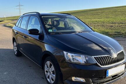 Skoda Fabia 142.000 km 7.700 &euro; Dörrenbach 76889