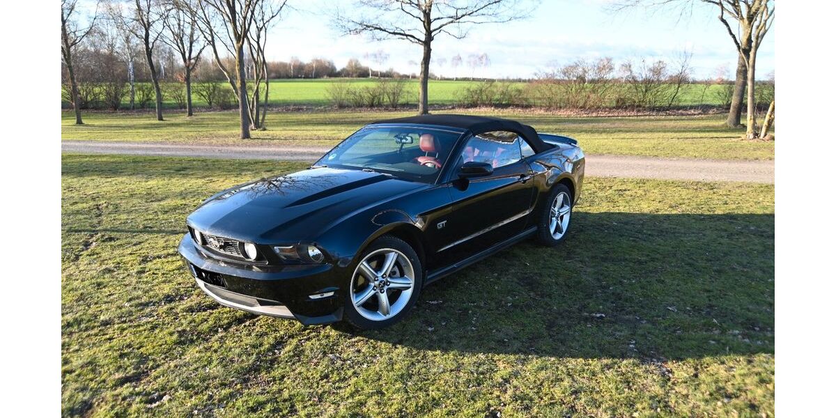 Ford Mustang 183.000 km 12.000 &euro; Neustadt 31535
