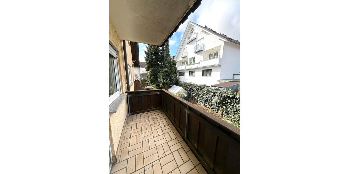 Etagenwohnung Hofheim am Taunus - 3 Zimmer, 97 m&sup2;, 1.300&euro; | Angebot:25607088