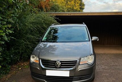 VW Touran 223.000 km 2.300 &euro; Flensburg 24943