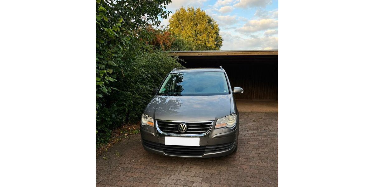 VW Touran 223.000 km 2.300 &euro; Flensburg 24943