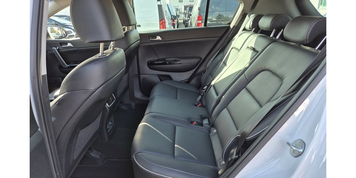 Kia Sportage Black Edition 4WD Automatik, Leder, Apple 28.421 km 24.890 &euro; Rodgau 63110