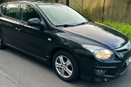 Hyundai i30 139.000 km 3.790 &euro; köln 50739