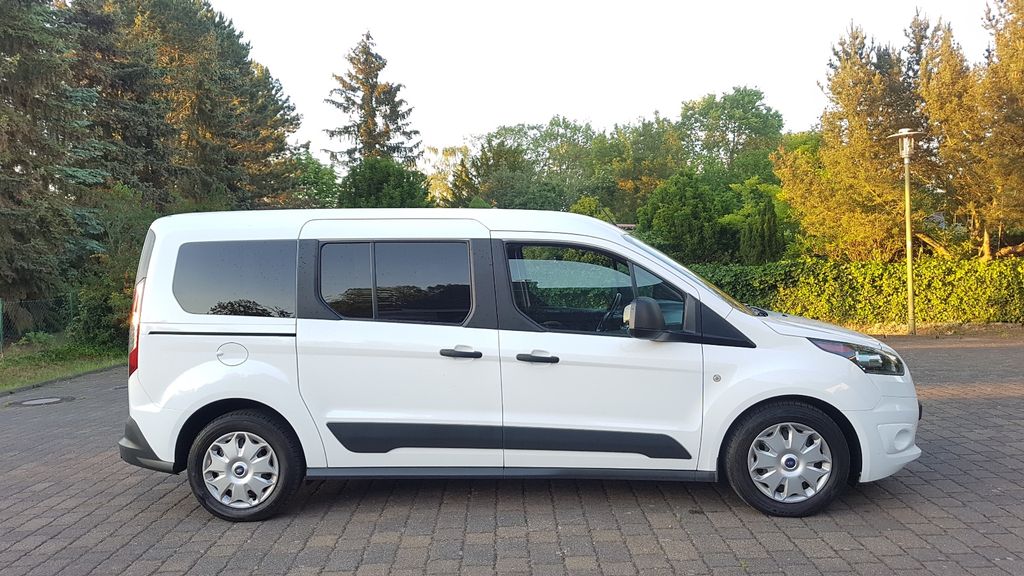 Ford Tourneo Connect 179.000 km 13.200 &euro; Berlin 13581