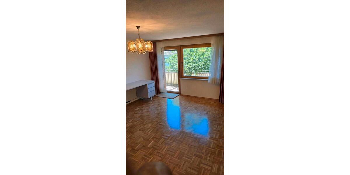 Reihenhaus Trossingen - 8 Zimmer, 192 m&sup2;, 490.000&euro; | Angebot:26906853
