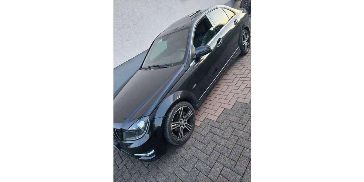 Mercedes-Benz 250 166.000 km 12.500 &euro; Korbach, Hansestadt, Kreisstadt 34497