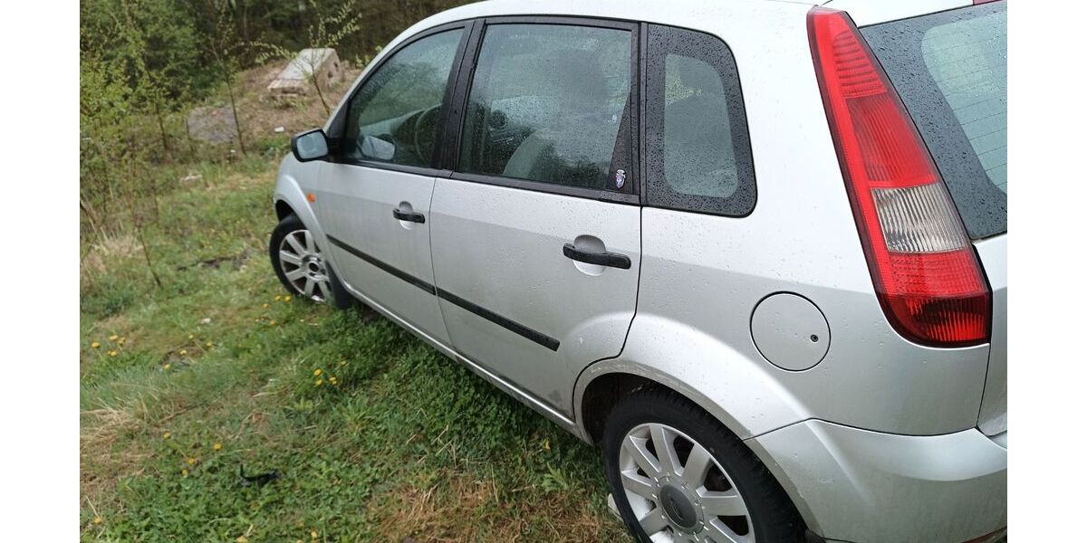 Ford Fiesta 299.000 km 600 &euro; Bielefeld 33607