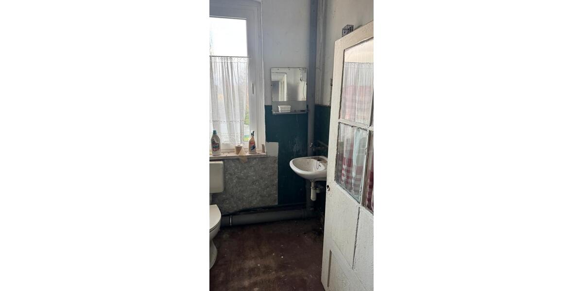 Doppelhaushälfte Helbra - 5 Zimmer, 100 m&sup2;, 35.000&euro; | Angebot:26846457