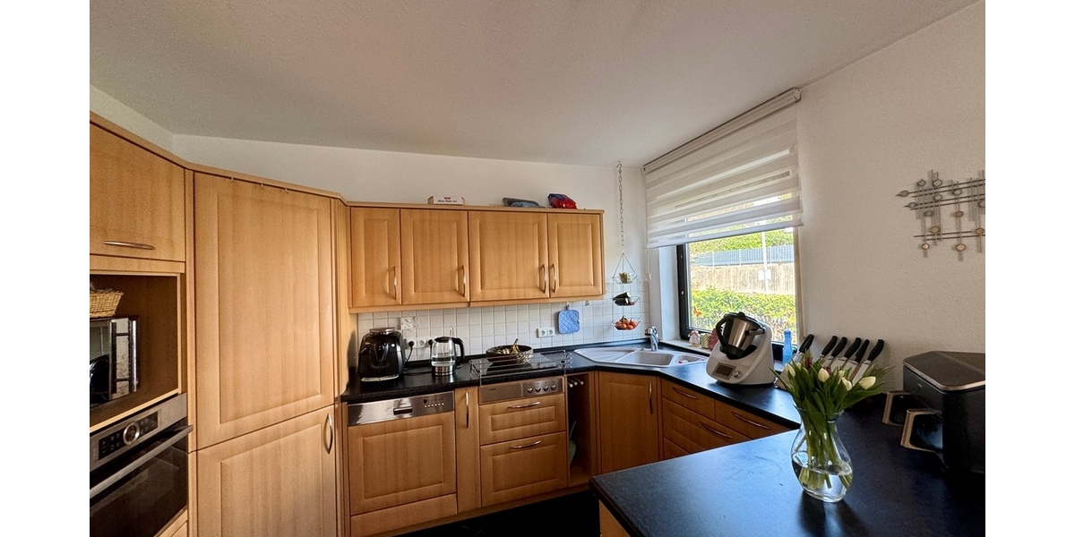 Friedrichsdorf: Großzügige Doppelhaushälfte mit separater Einliegerwohnung! - Doppelhaushälfte Friedrichsdorf | Angebot:27145996