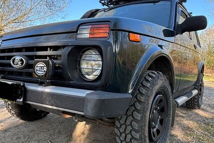 Lada Niva 24.724 km 12.900 &euro; Sulzbach 66280