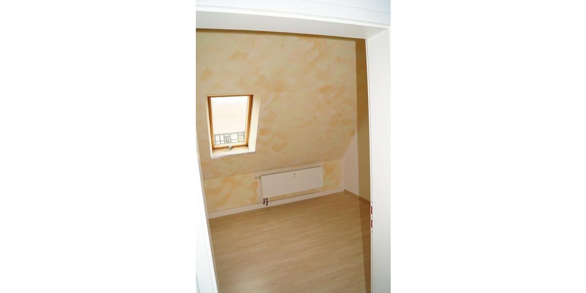 Etagenwohnung Frohburg - 3 Zimmer, 81 m&sup2;, 390&euro; | Angebot:23726598