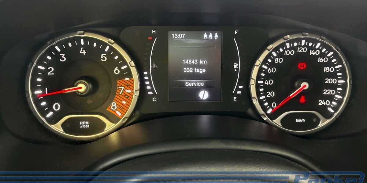 Jeep Renegade Night Eagle FWD 1.0 T-GDI*AHK*PDC*BT* 22.049 km 15.990 &euro; Berlin 13187
