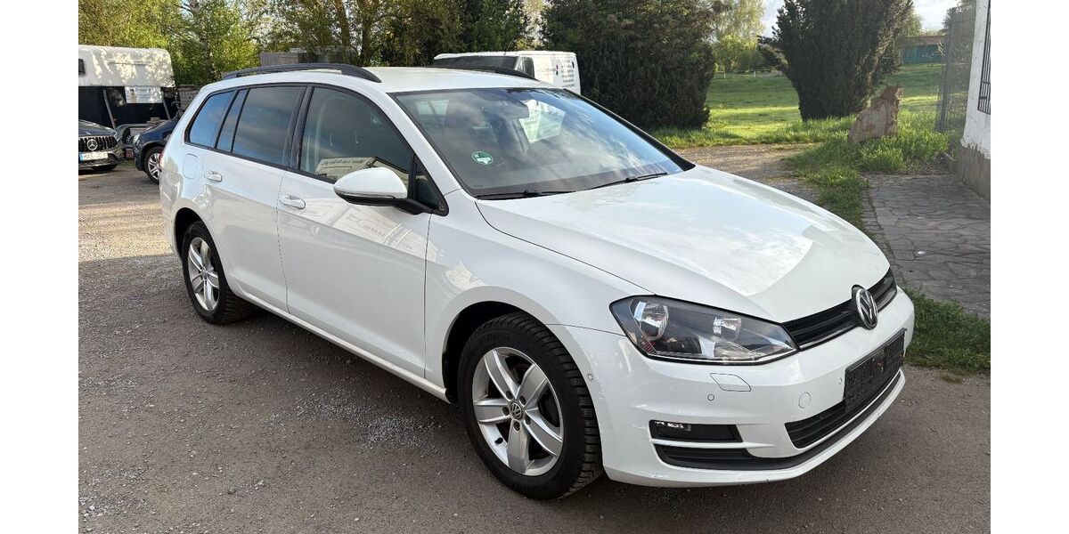 VW Golf 211.000 km 4.888 &euro; Knetzgau 97478