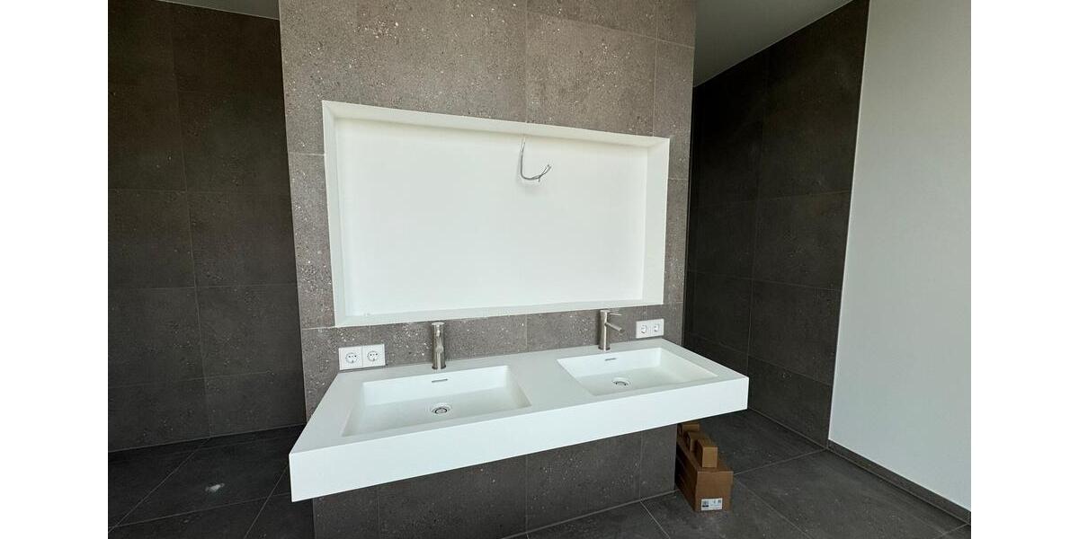 Einfamilienhaus Esslingen am Neckar - 3 Zimmer, 155 m&sup2;, 3.875&euro; | Angebot:26727636