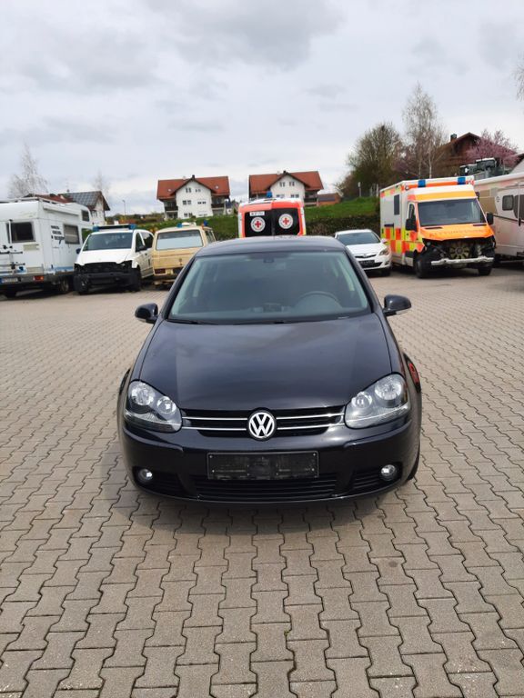 VW Golf 157.700 km 1.990 € Neukirchen v. W. 94154