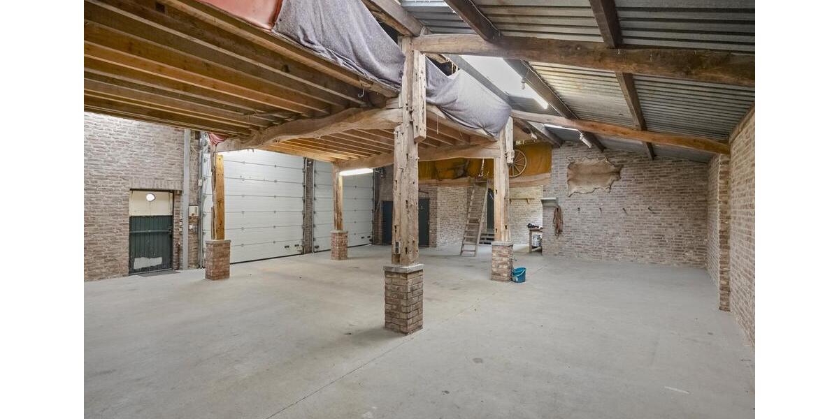 Einfamilienhaus Gangelt - 6 Zimmer, 220 m&sup2;, 2.400&euro; | Angebot:25160824