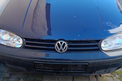 VW Golf 196.000 km 599 € Brüheim 99869