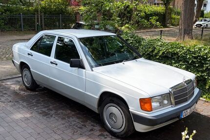 Mercedes-Benz 190 121.000 km 5.900 &euro; Ahrensburg 22926