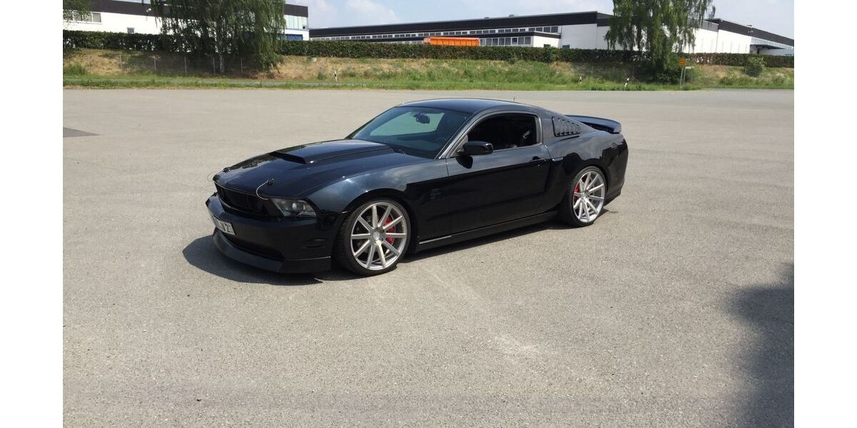 Ford Mustang 93.000 km 21.500 &euro; Borgentreich 34434
