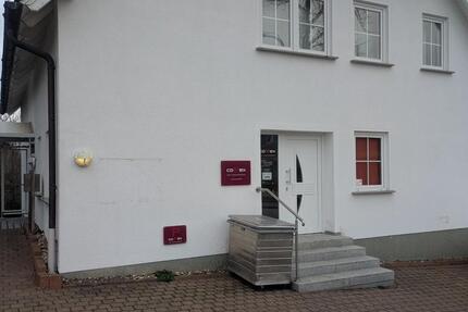 Modernes Wohn- und Geschäftshaus Arztpraxis 15 zimmer