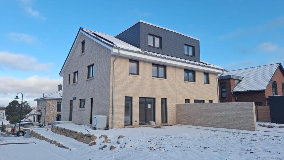 Doppelhaushälfte Scharbeutz - 7 Zimmer, 205 m&sup2;, 3.500&euro; | Angebot:25368993