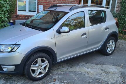 Dacia Sandero 99.000 km 5.850 &euro; Lemgo 32657