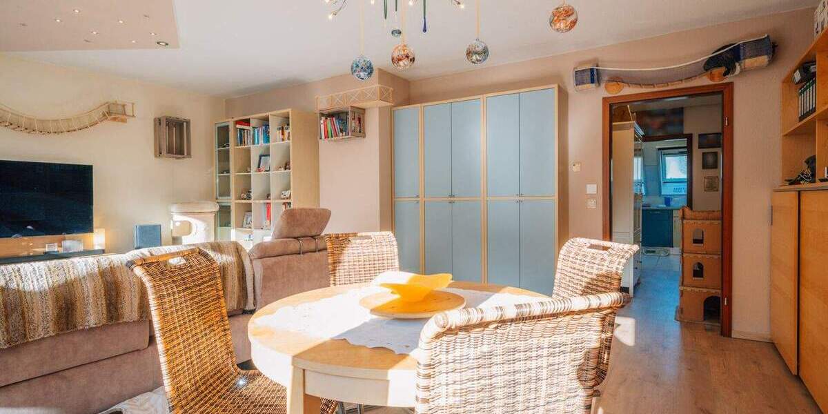 Etagenwohnung Velbert Nierenhof - 2 Zimmer, 74 m&sup2;, 189.000&euro; | Angebot:23954356