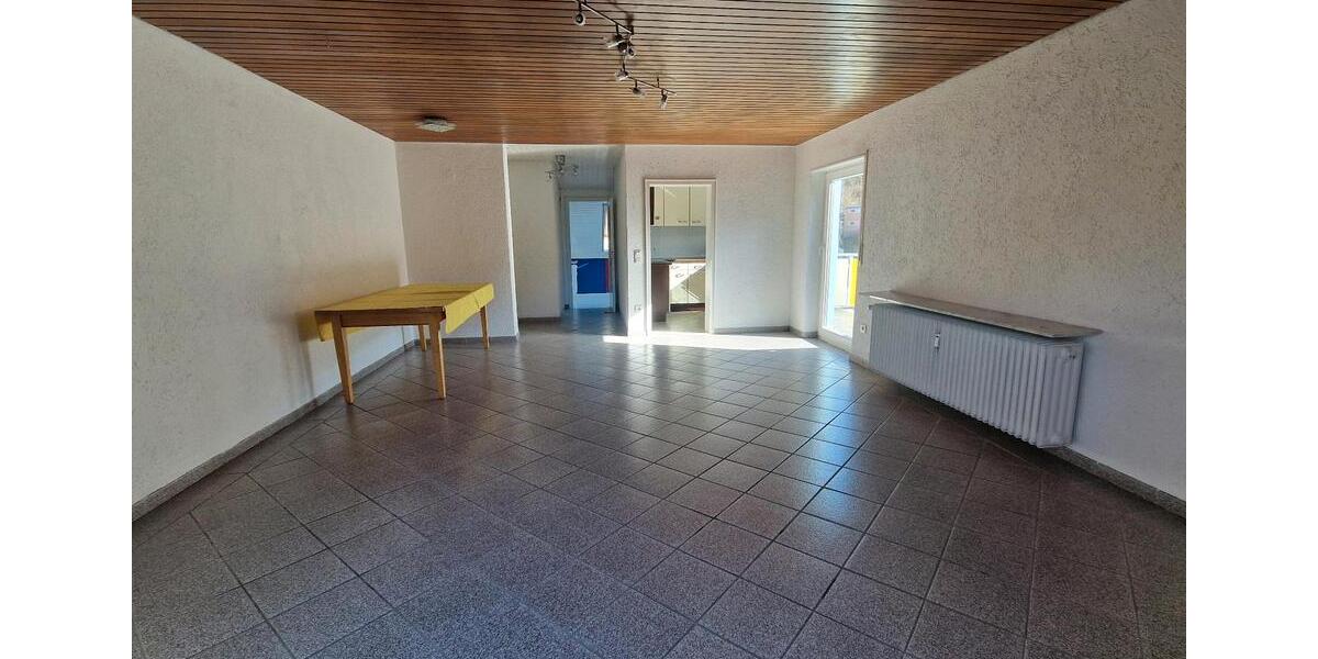 Dachgeschoßwohnung Bad Dürkheim - 2 Zimmer, 61 m&sup2;, 800&euro; | Angebot:25943977