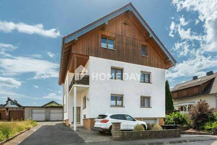 Charmantes Mehrfamilienhaus mit drei Wohneinheiten, modernisiert und vielseitig nutzbar 8 zimmer