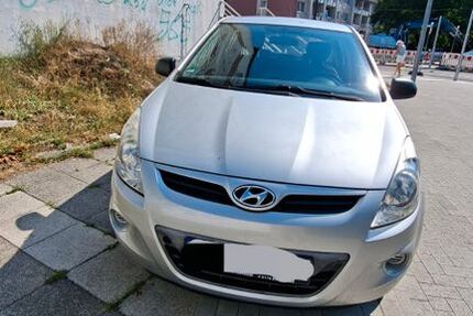 Hyundai i20 136.000 km 3.200 &euro; bremen 28259