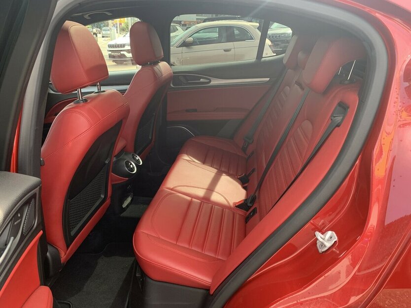 Alfa Romeo Stelvio 2.2 B-Tech Q4 Automatik Leder NAVI 89.984 km 29.900 € Backnang, 71522