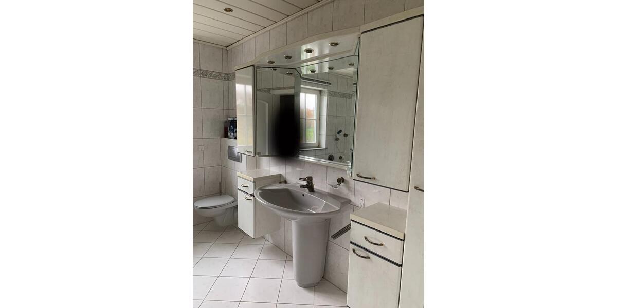 Dachgeschoßwohnung Bruchsal - 3.5 Zimmer, 117 m&sup2;, 1.250&euro; | Angebot:24984090